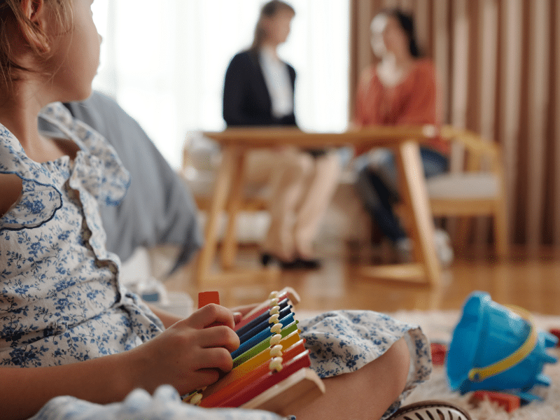 Çocuklarda izinsiz eşya alma davranışı hakkında ebeveyn ve çocuk